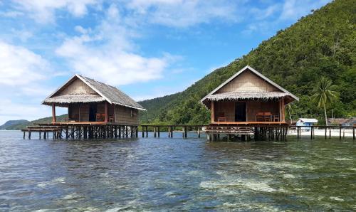 Mansuar Island House | Frances Homestay - Raja Ampat