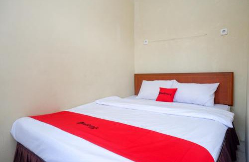 Wonosobo Hotel | RedDoorz Syariah near Terminal Mendolo Wonosobo 2