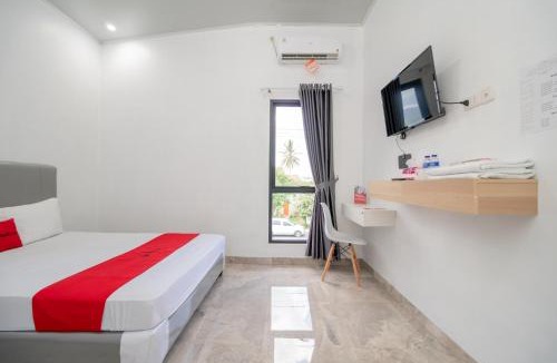 Rajabasa Hotel | RedDoorz near Tugu Coklat Pesawaran Lampung