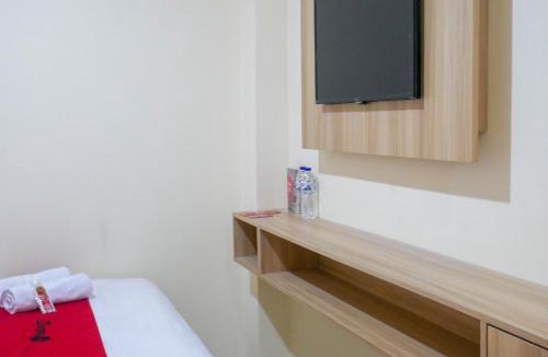Mlati Hotel | RedDoorz near Sleman City Hall Yogyakarta