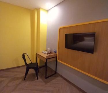 Semarang Hotel | Nite & Day Semarang - Candi