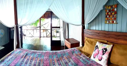 Bira Resort | Nini's Beach Bungalows