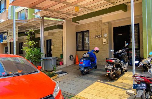 Pagedangan House | Aloha Guest House - 1 Male Only