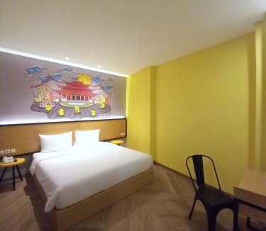 Semarang Hotel | Nite & Day Semarang - Candi