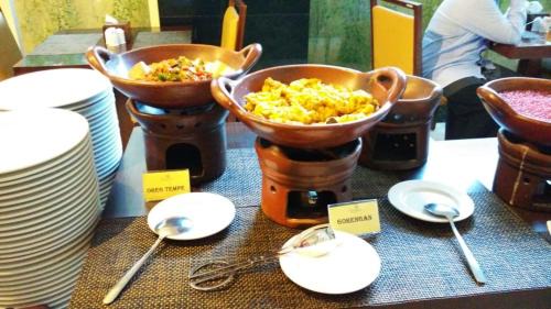 Pekalongan Hotel | Hotel Namira Syariah Pekalongan