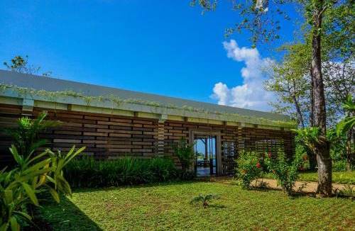 Wangi-Wangi Hotel | Naya Matahora Island Resort
