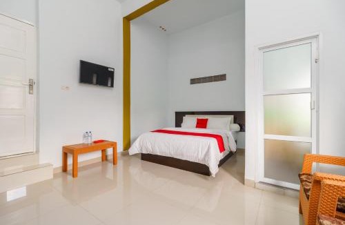 Palembang House | RedDoorz Syariah near Simpang Sekip Palembang