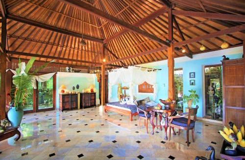 Melayang Villa | The Mahogany Villa Ubud