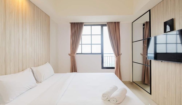 Minimalist 1Br With Extra Room At Evenciio Margonda Apartment