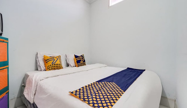 SPOT ON 91386 De Jawara Homestay Syariah in Hegarmanah