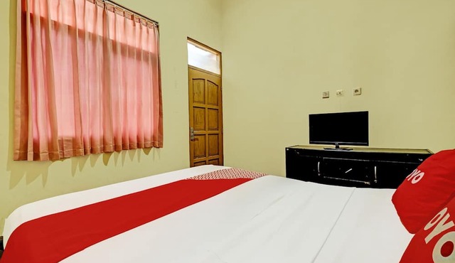 OYO 92406 Hotel Renata 1
