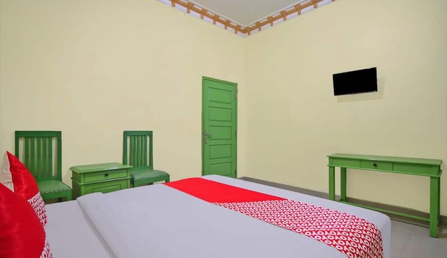 OYO 2596 Homestay Hj. Suharti