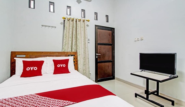OYO 92071 Yusman Homestay Syariah in Temon