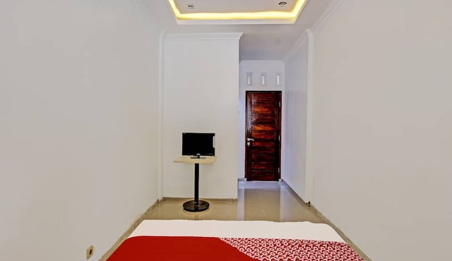 OYO 92166 Nirwana Inn Syariah in Sewon