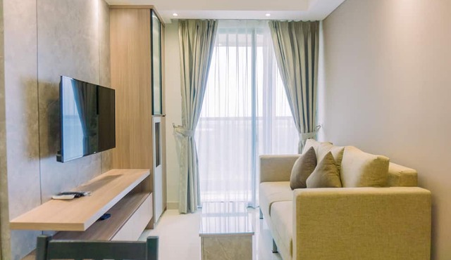 Comfort And Nice 2Br At Gold Coast Apartment