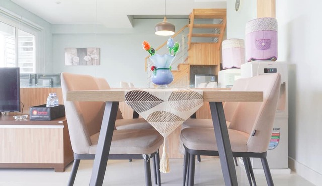 Comfy And Spacious 2Br Loft Apartment Maqna Residence in Jakarta