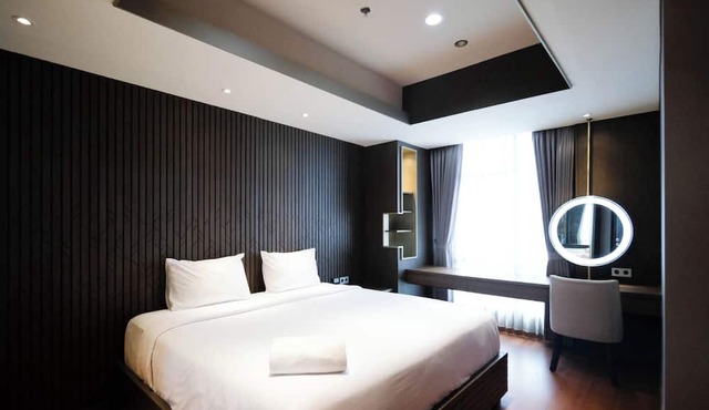 Modern And Cozy 2Br At Grand Sungkono Lagoon Apartment in Surabaya