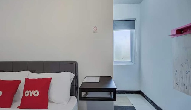 Super OYO 3198 Sukomanunggal Inn in Surabaya