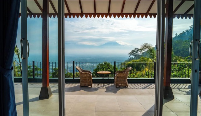 Villa Borobudur Resort
