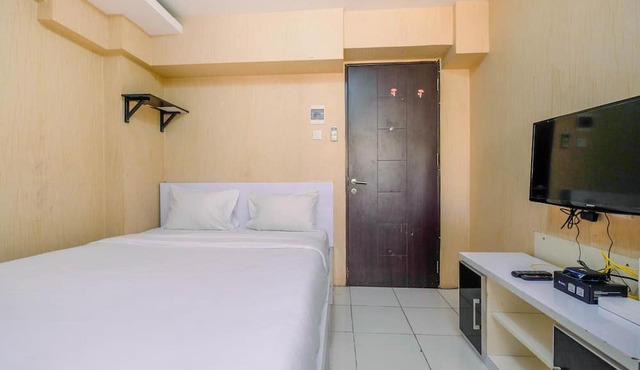 Wonderful Studio at Kebagusan City Apartment