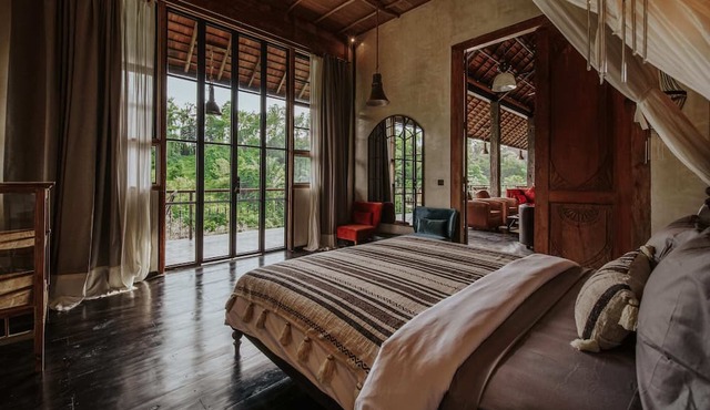 Exceptional 9BR Incredible Jungle View, River Access