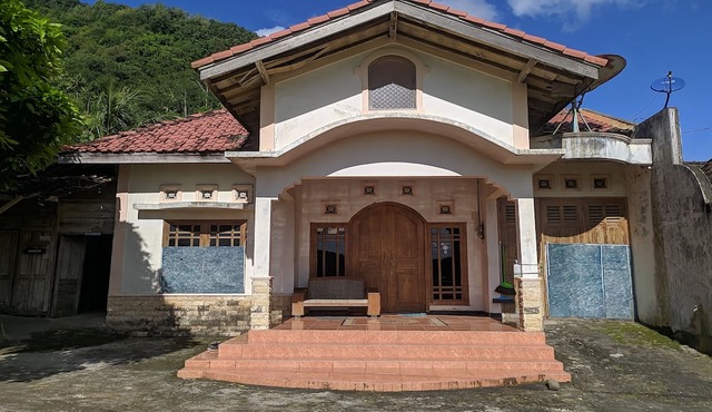 HOMESTAY MBAH CIP SRIHARJO in Imogiri