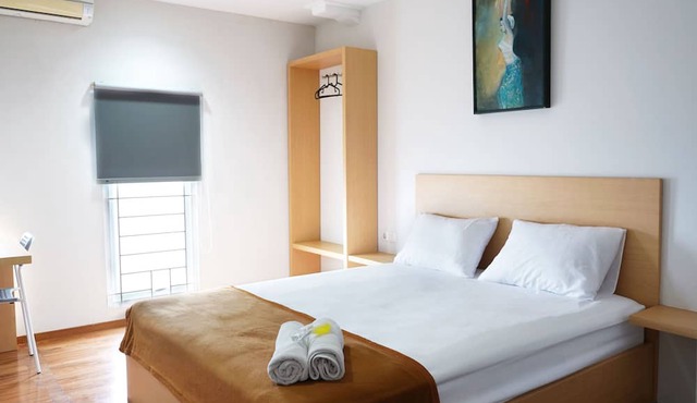 UROOMS Senayan
