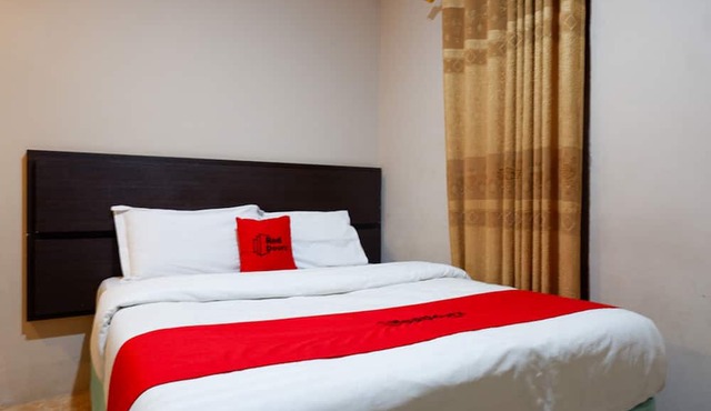 RedDoorz Plus near Haluoleo University