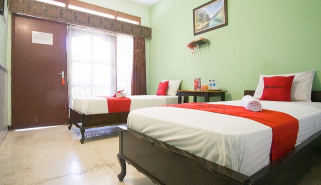 RedDoorz Syariah @ Jalan Gajah Mada