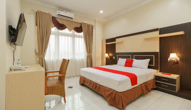 RedDoorz Plus @ Hotel Sempurna Watervang Lubuk Linggau in Lubuklinggau