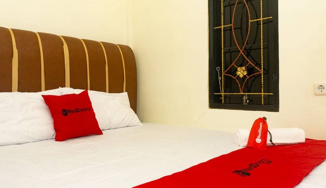 RedDoorz near Sentani Airport Jayapura