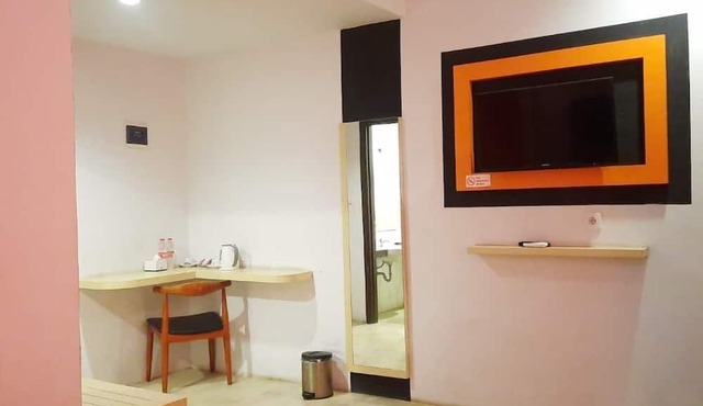 Front One Inn Semarang in Semarang