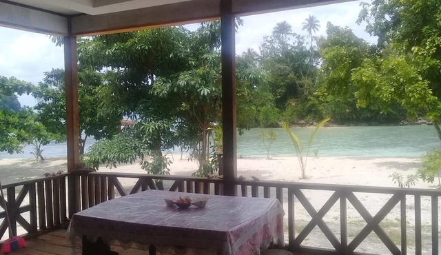 Nusa Nalan Beach Resort