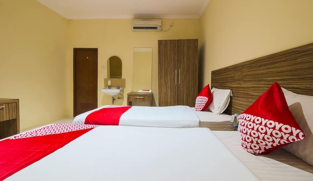 OYO 688 Grand Pakidulan Hotel in Sukabumi
