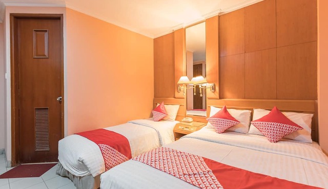 OYO 671 Hotel Capitol