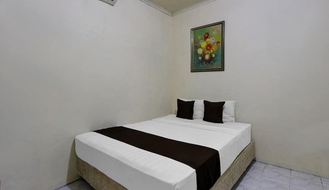Hotel O near Kampung Batik Kauman former in Surakarta