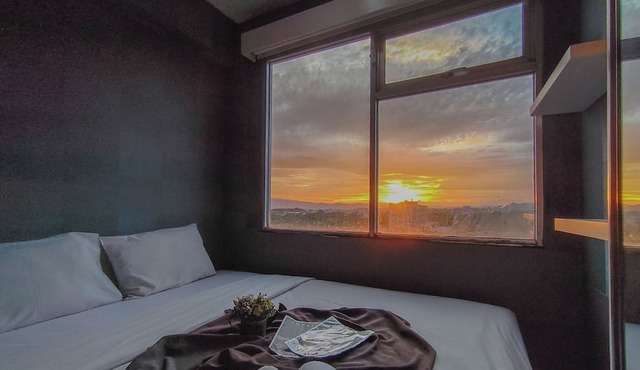 Enjoy Living 2Br Apartment At Jarrdin Cihampelas With 1 Ac In Living Room