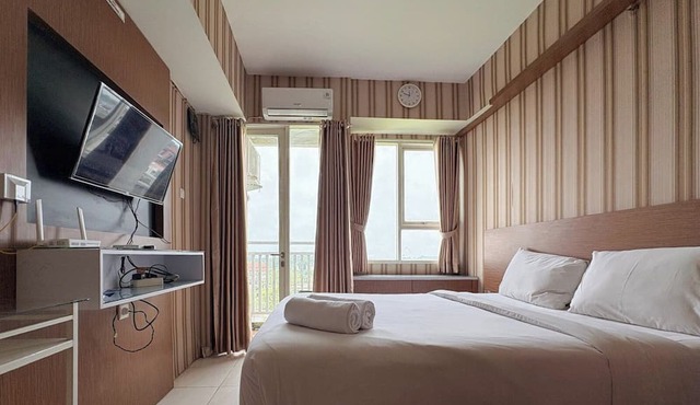 Classic Striped Touch Studio At Malioboro City Apartment