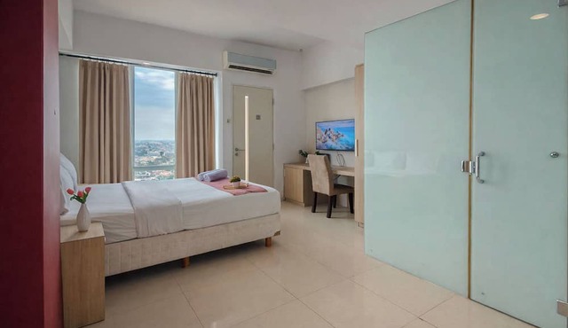 Cozy Living Studio At The Square Surabaya Apartment