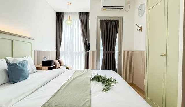 Urban Chic Studio Room At Ciputra World 2 Apartment