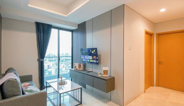 Fully Furnished And Elegant 2Br At Apartment Capitol Suites