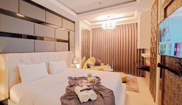 Warm Studio Apartment At Art Deco