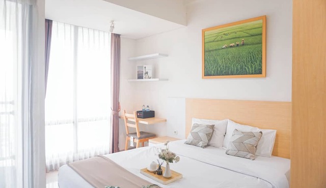 Cozy Look Studio Apartment At Lrt City Bekasi
