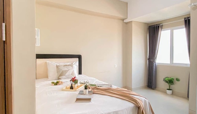 Simple Rest Studio (No Kitchen) At Lrt City Sentul - Royal Sentul Park Apartment