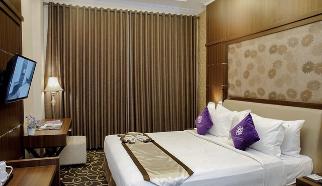 Adhiwangsa Hotel & Convention Hall in Surakarta