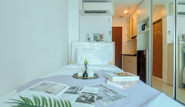 Comfy And Minimalist Studio Apartment At Tifolia