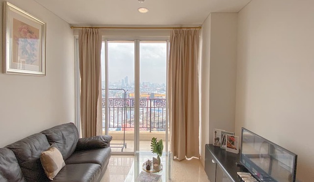 Big and Cozy 3BR Apartment Lucky Tower Residence