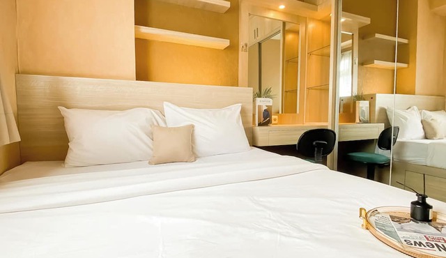 Comfy 2Br Near Mall At Green Pramuka City Apartment