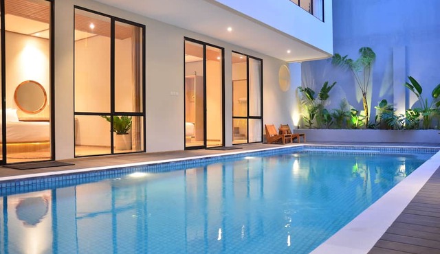 Maplewood Mountain 9BR with Heated Pool