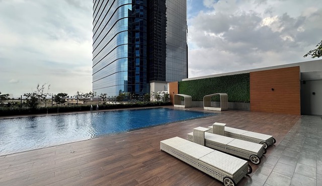 Spacious and Modern Studio SOHO Apartment at VieLoft SOHO and SKY Residence